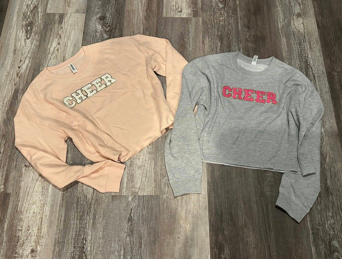 CROPPED CHEER SWEATSHIRT
