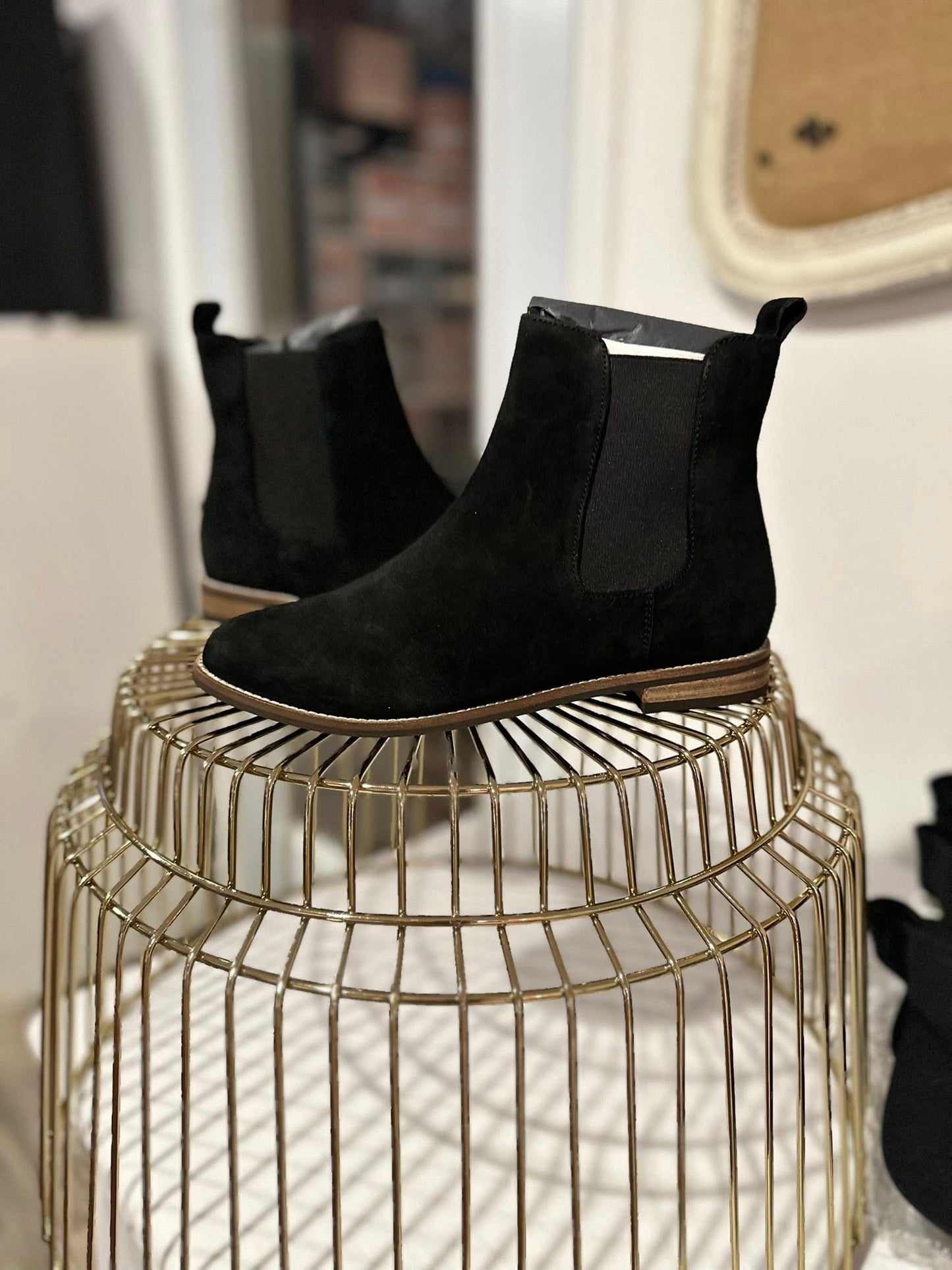LADIES BLACK BOOTS