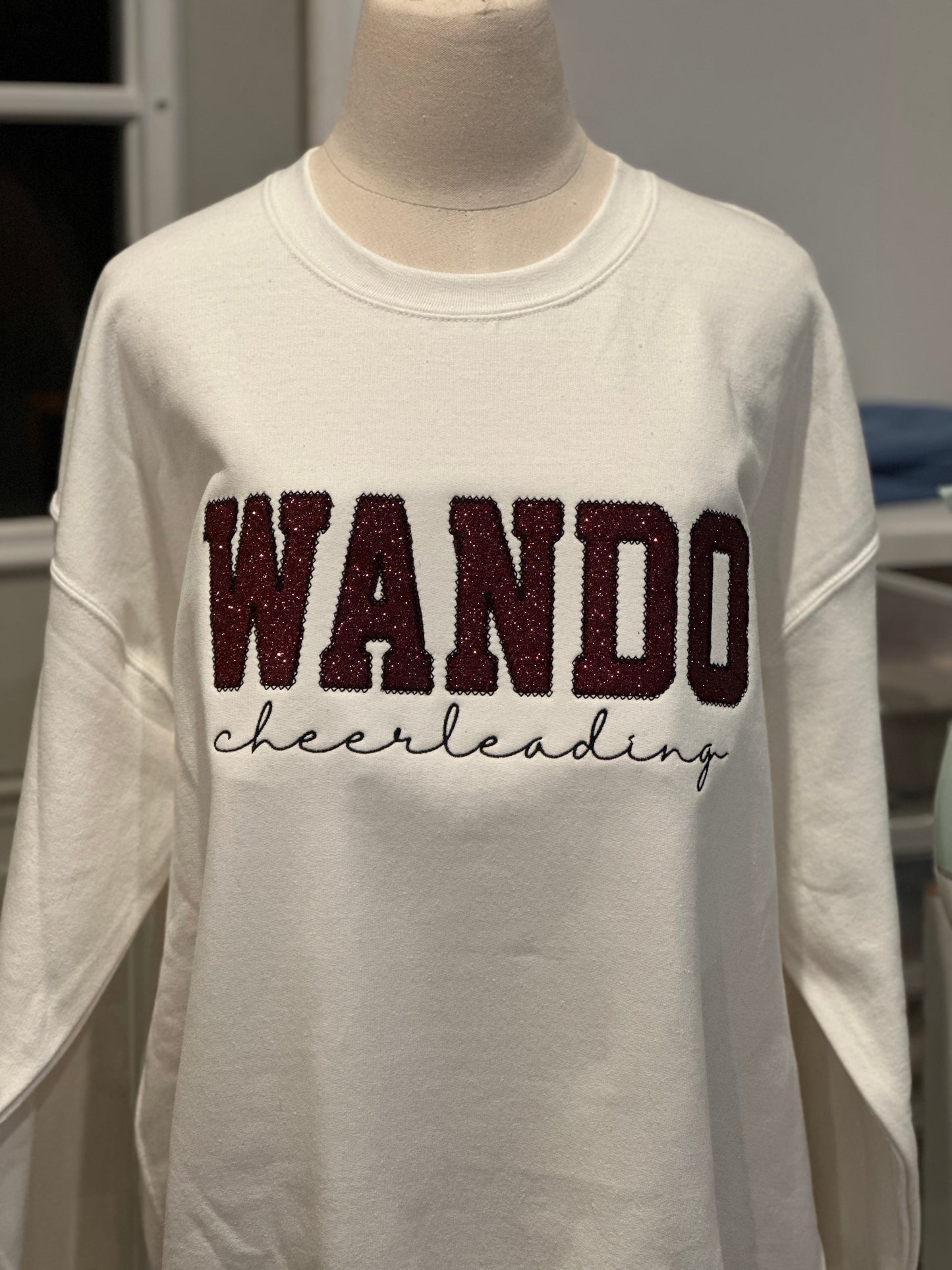 WANDO CHEER SAMPLE SWEATSHIRT SIZE LARGE