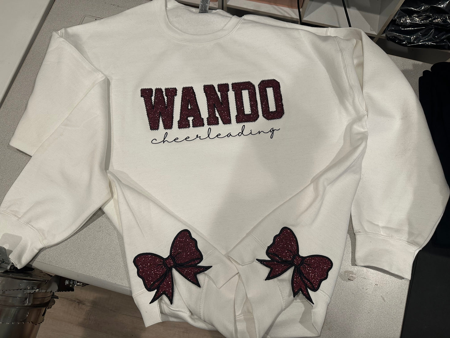 WANDO CHEER SAMPLE SWEATSHIRT SIZE LARGE
